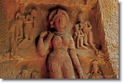 figure_ellora_cave_29